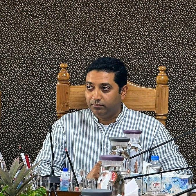 ধাপে ধাপে প্রাথমিকের ১ কোটি ৭ লাখ শিক্ষার্থীকে পোশাক ও জুতা দেওয়ার পরিকল্পনা: প্রতিমন্ত্রী