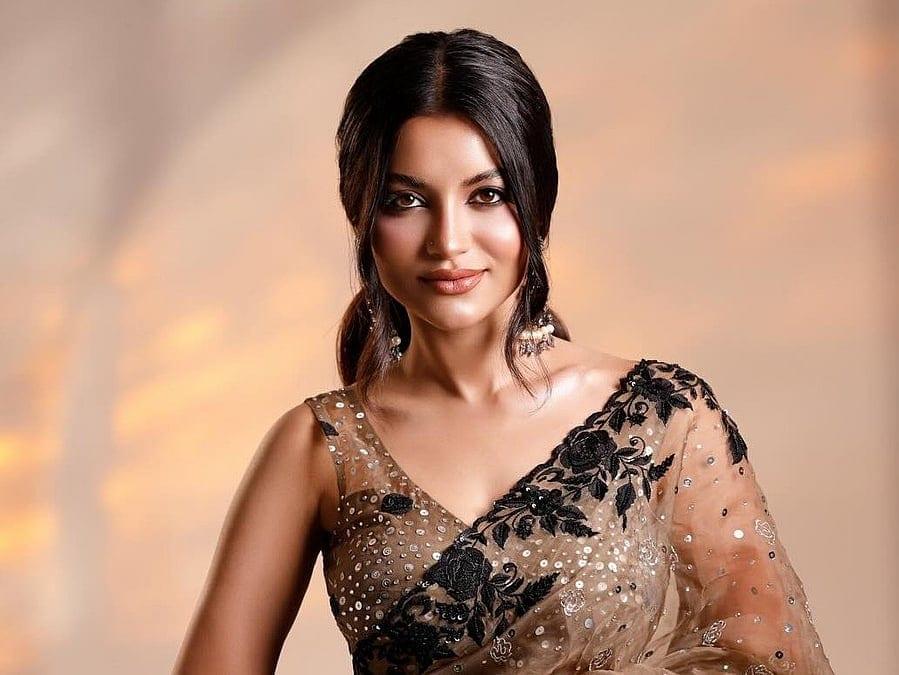 তুষিকে নিয়ে এত আলোচনা কেন