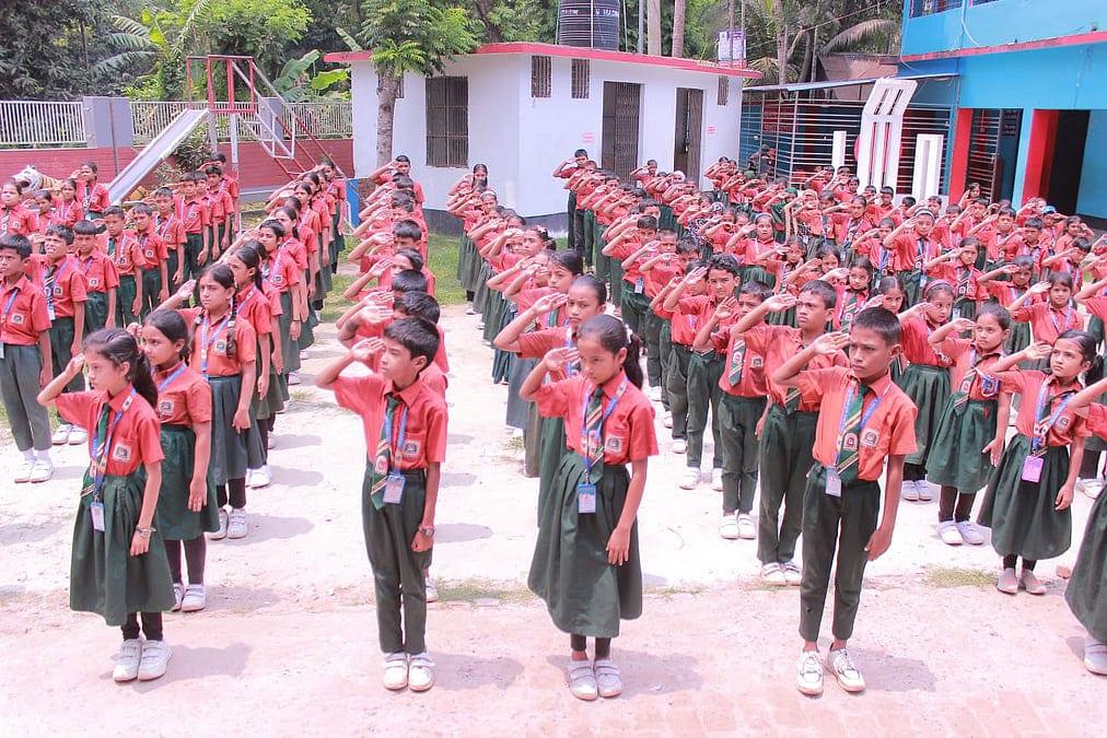 গ্রামের বিদ্যালয়টি এখন বিভাগের সেরা