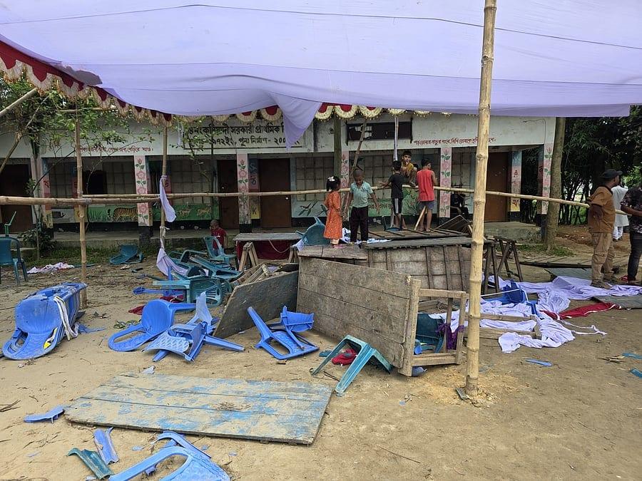 রূপগঞ্জে এনসিপির অনুষ্ঠান শুরুর আগেই হামলা ও মঞ্চ ভাঙচুর, আহত ১০