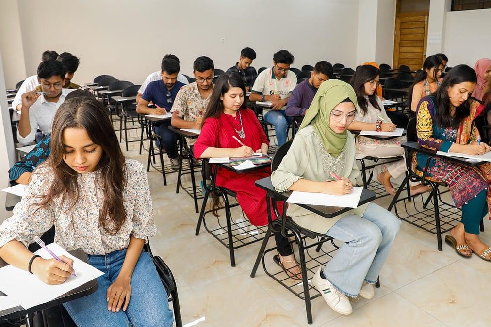 ১০ ব্যাংক ও ১ আর্থিক প্রতিষ্ঠানের অফিসারের ১৮৮০ পদের আসনবিন্যাস প্রকাশ