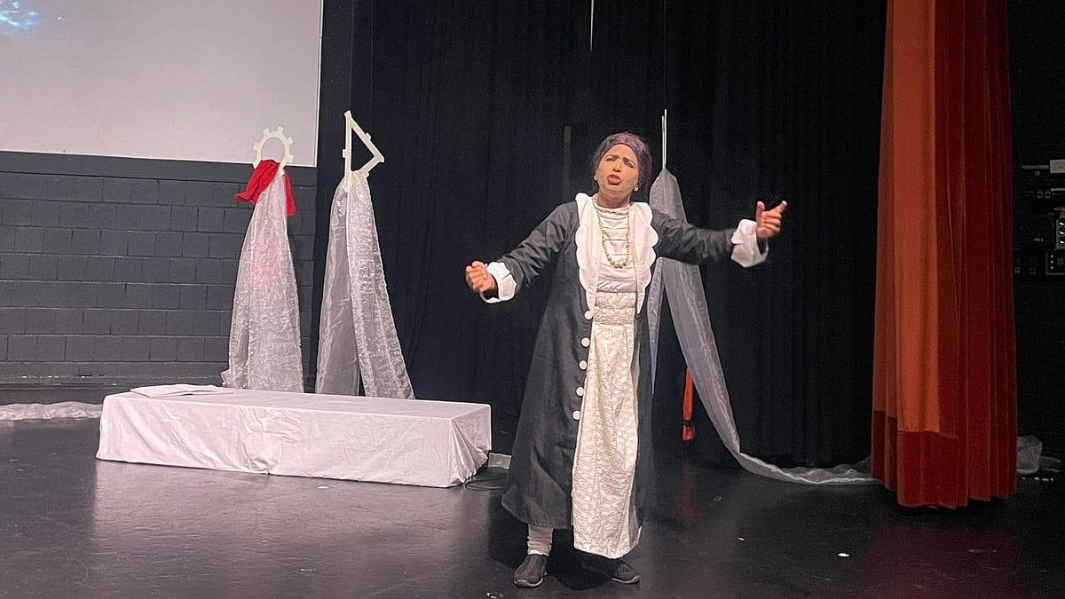 অস্ট্রেলিয়ায় স্বপ্নদলের ‘হেলেন কেলার’ মঞ্চস্থ