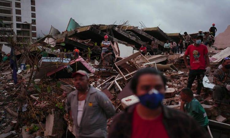 'I'm going to stay calm': 48 hours under the rubble in Venezuela | International