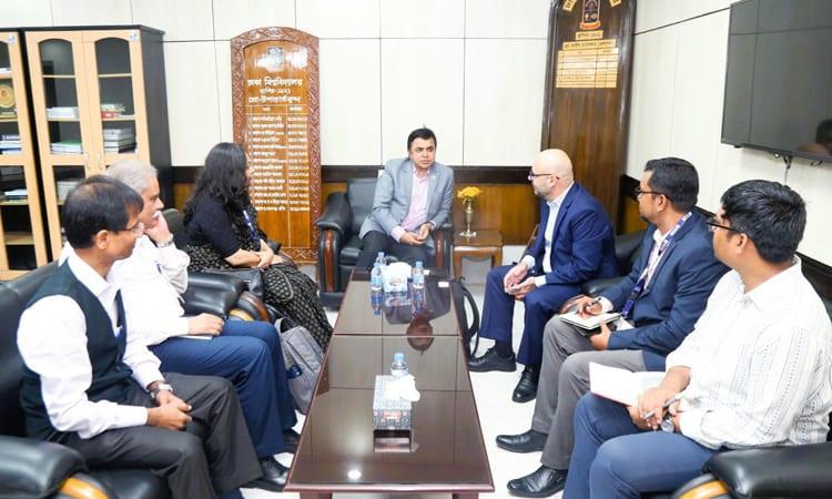 DU, British Council discuss collaboration on e-governance | News