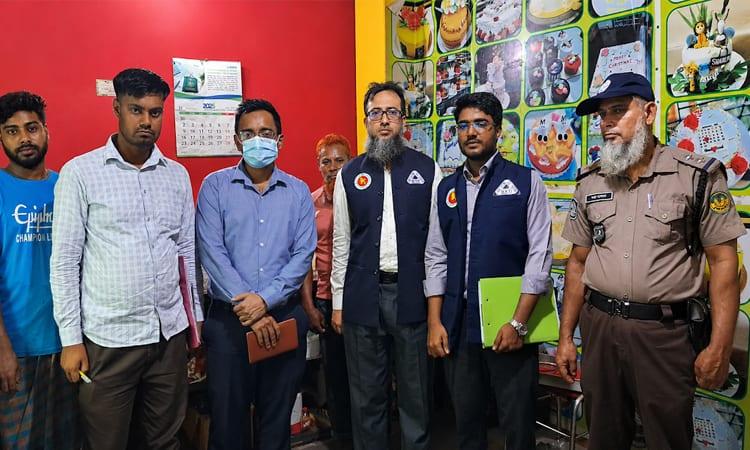 Unauthorized cake manufacturing factory fined in Rajshahi | District