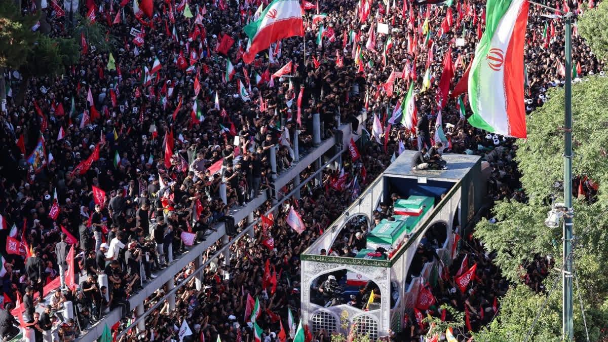 Iran buries Khamenei after new fighting with US erupts | News Flash