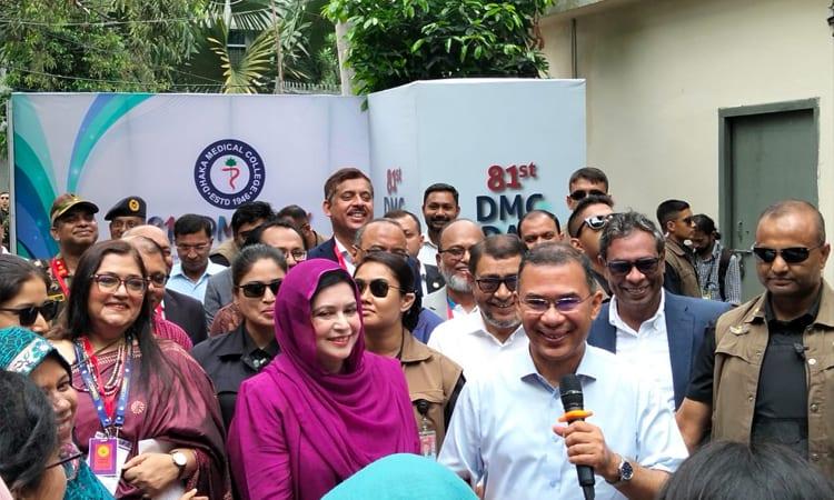 PM passes quality time with DMC students | News Flash