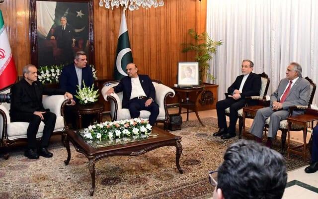 Pakistan FM calls for 'restraint' in call with Iran counterpart, ministry says | International