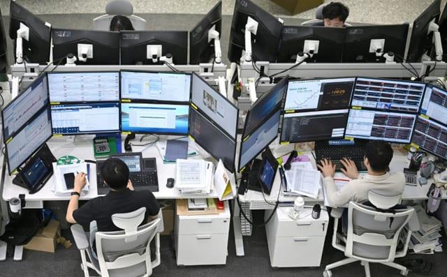 Seoul leads Asian stocks higher as US inflation eases rate fears | Business
