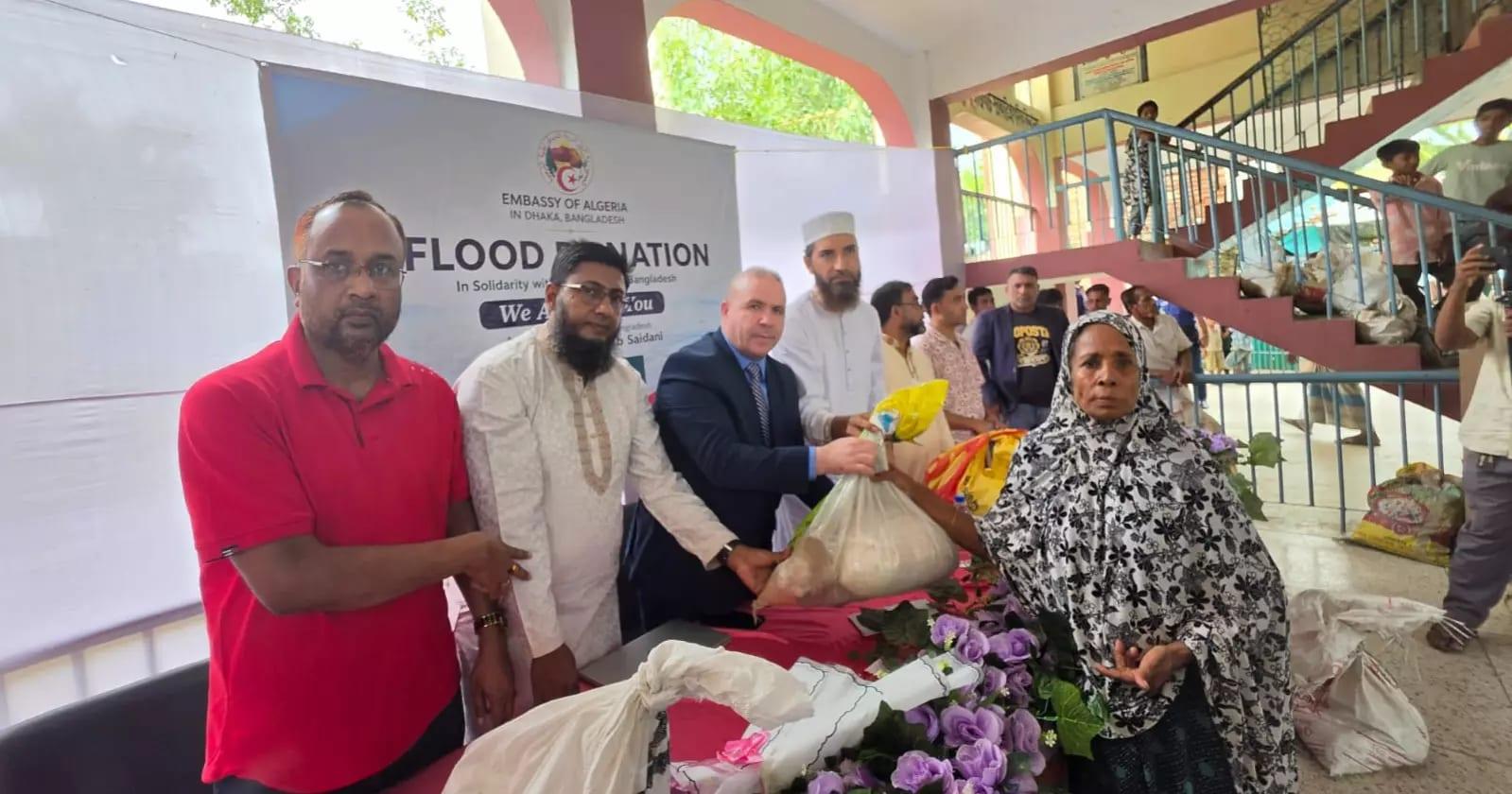 Algerian Ambassador distributes relief among flood-hit families | Others