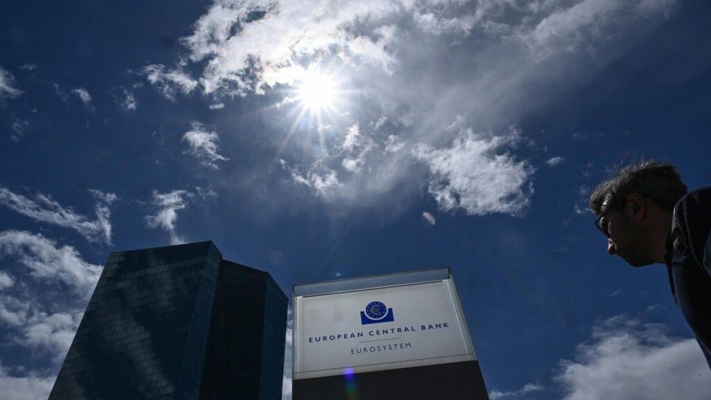 New Mideast fighting keeps eurozone rate-setters on edge | Business