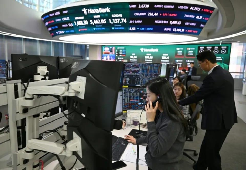 Asia stocks up as chip stocks recover, oil eases | Business
