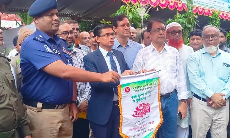 Week-long tree fair begins in Bogura to boost 25cr tree plantation campaign | District