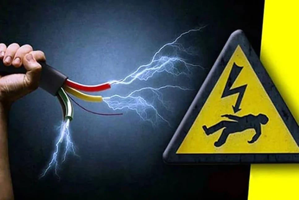 3 members of a family electrocuted in Chapainawabganj | District