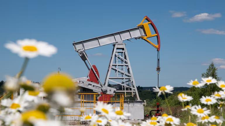 Brent crude passes $92 a barrel, highest price since June | Business