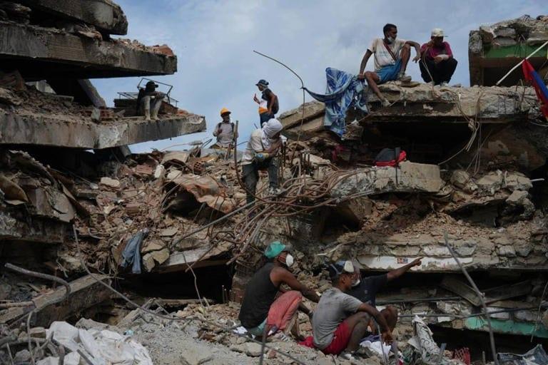 Fake news about quake victims gives Venezuelans false hope | International