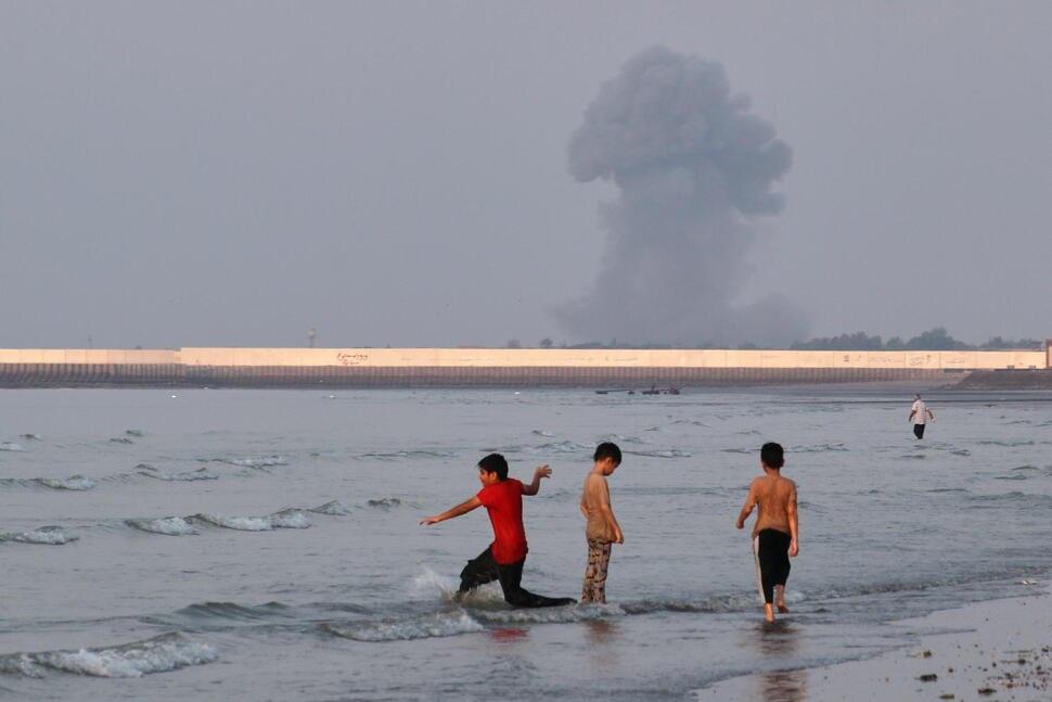 US military says fires on tanker trying to evade Iran port blockade | News Flash