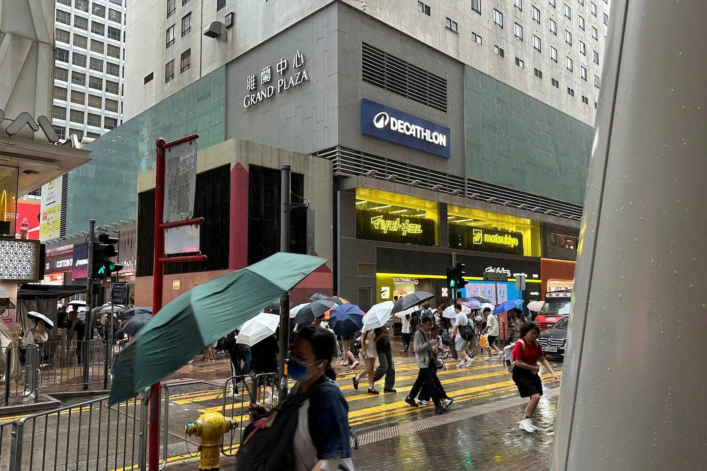 Strong winds and rain lash China after Typhoon Noul makes landfall | International