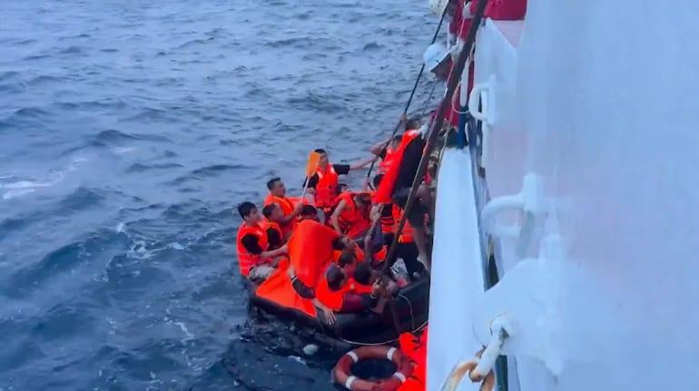 23 missing after Vietnamese ship sinks in South China Sea: Chinese state media | International
