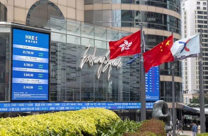 AI data centre supplier Zhongji InnoLight falls on Hong Kong debut | Business