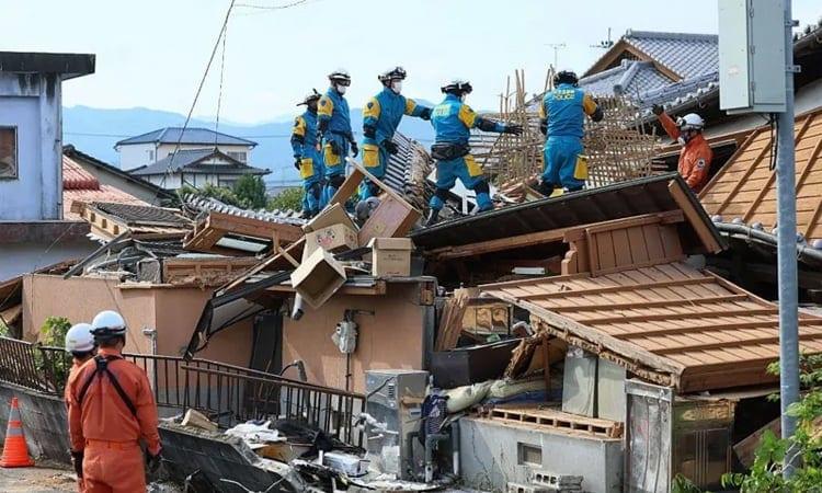 Japan quake toll hits 28 as survivors struggle in heat | International