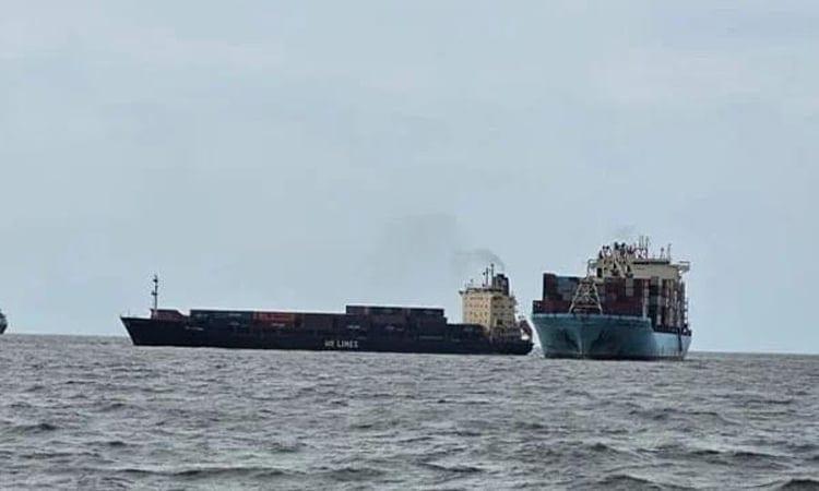 Container vessel meets with accident in Ctg port channel | District