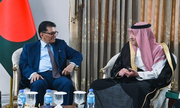 Khalilur, Saudi Vice-Minister talks bilateral issues | News Flash