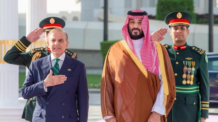 Saudi Arabia, Turkey, Pakistan to sign defence pact on Friday: sources | News Flash