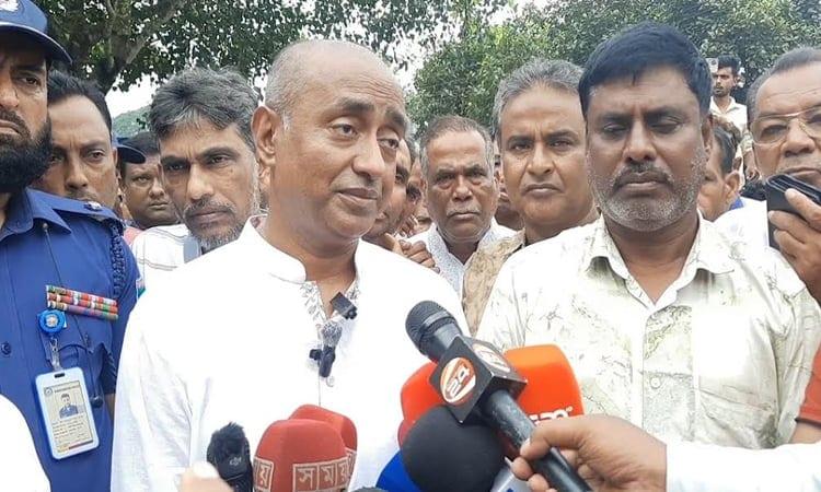 Law minister warns of stern action against hoarding, market syndicates | News