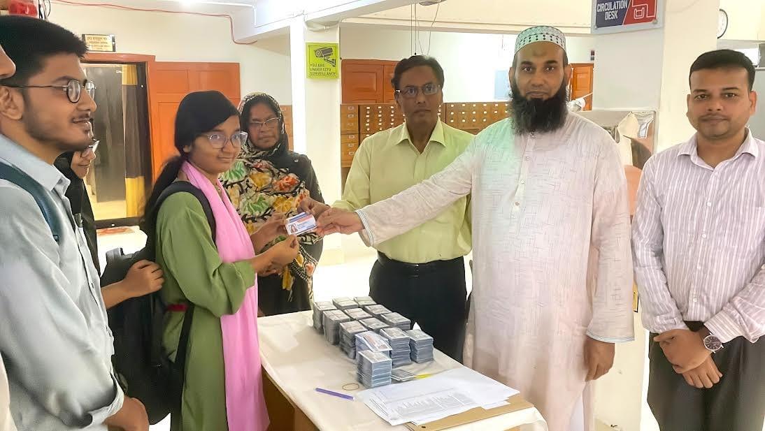 RUET new students Receive machine readable library cards | News
