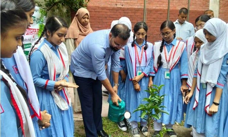 Aminul urges every student to plant a tree | Others