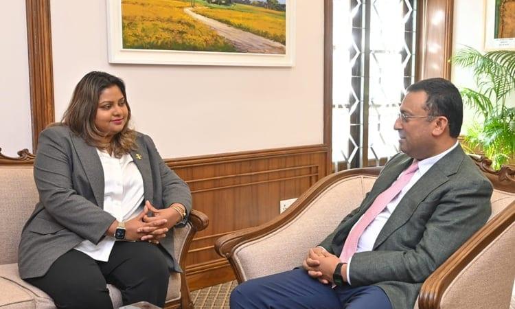Humaiun seeks more job opportunities in Maldives | News Flash