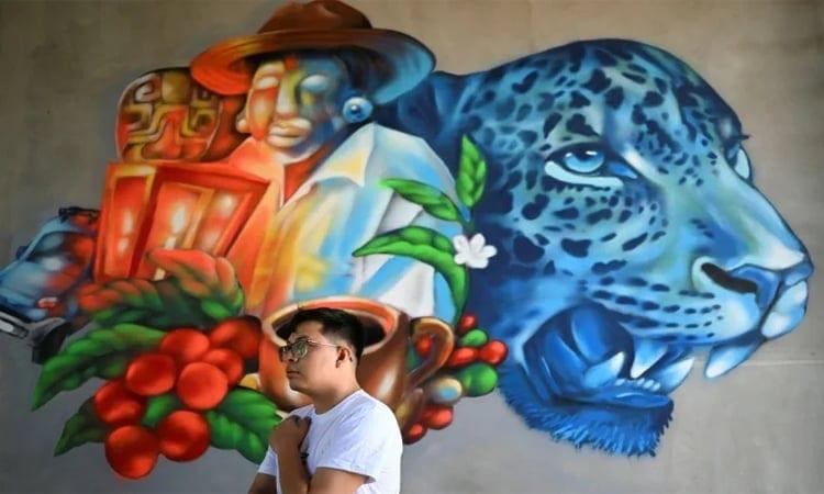 Winning back walls from gangs, artists fill El Salvador's towns with color | International