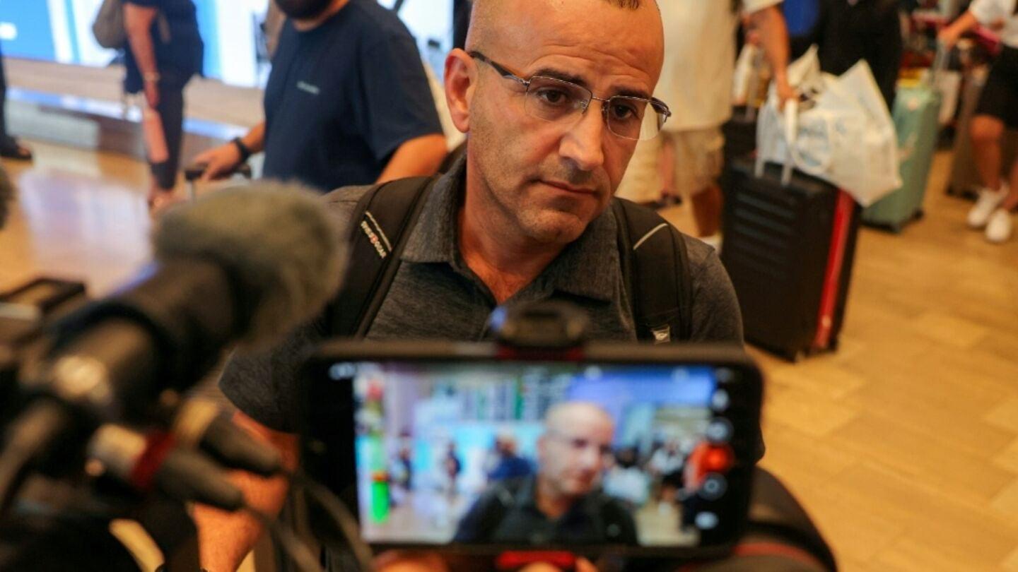 US-Palestinian says 'terrified' as he returns to property besieged by settlers | International