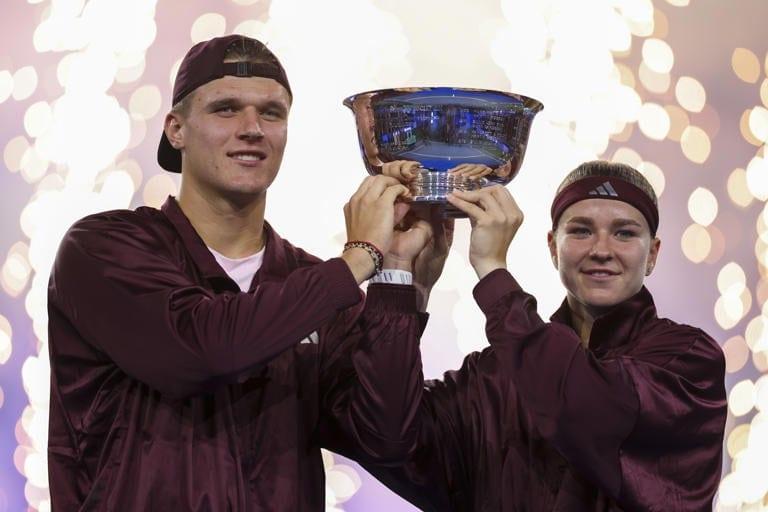 Czech duo Muchova and Mensik win US Open mixed doubles title | Sports