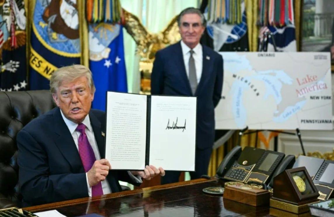 Trump orders Lake Ontario to be renamed 'Lake America' | International