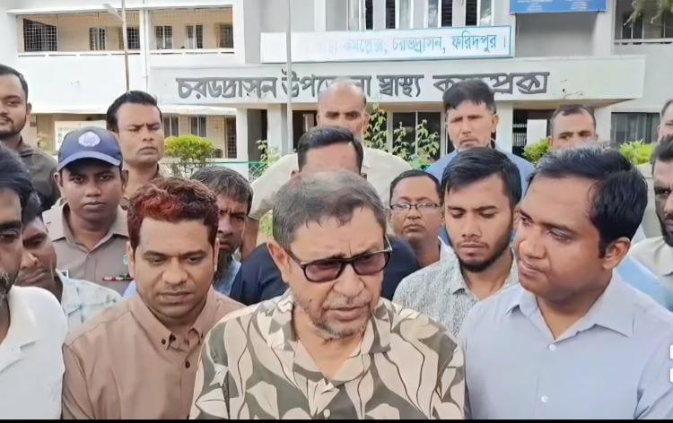 Sakhawat makes surprise visit to Charbhadrasan Upazila Health Complex | News