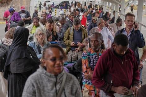 Kenya airport staff end strike | International