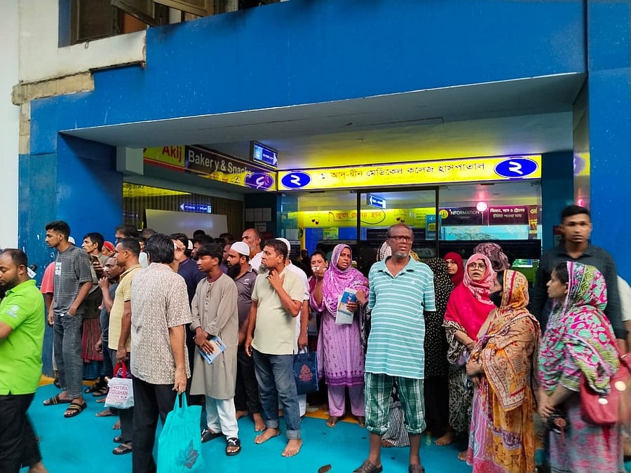 আদ্-দ্বীন হাসপাতাল ছাড়ছেন রোগীরা, লাইসেন্স বাতিলের সিদ্ধান্তের বিরুদ্ধে আপিল করবে কর্তৃপক্ষ