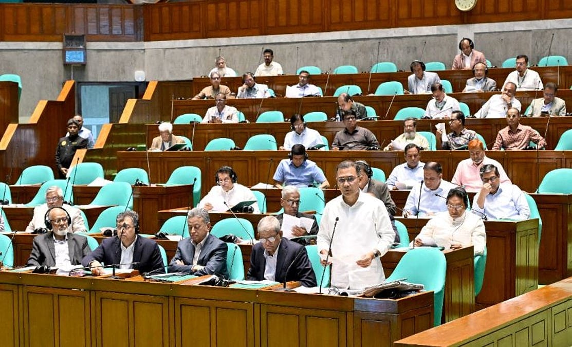 সরকার ৫ লাখ কর্মচারী নিয়োগ দেবে, জনপ্রশাসনে ২৮৭৯ জন নিয়োগে কার্যক্রম চলছে: প্রধানমন্ত্রী