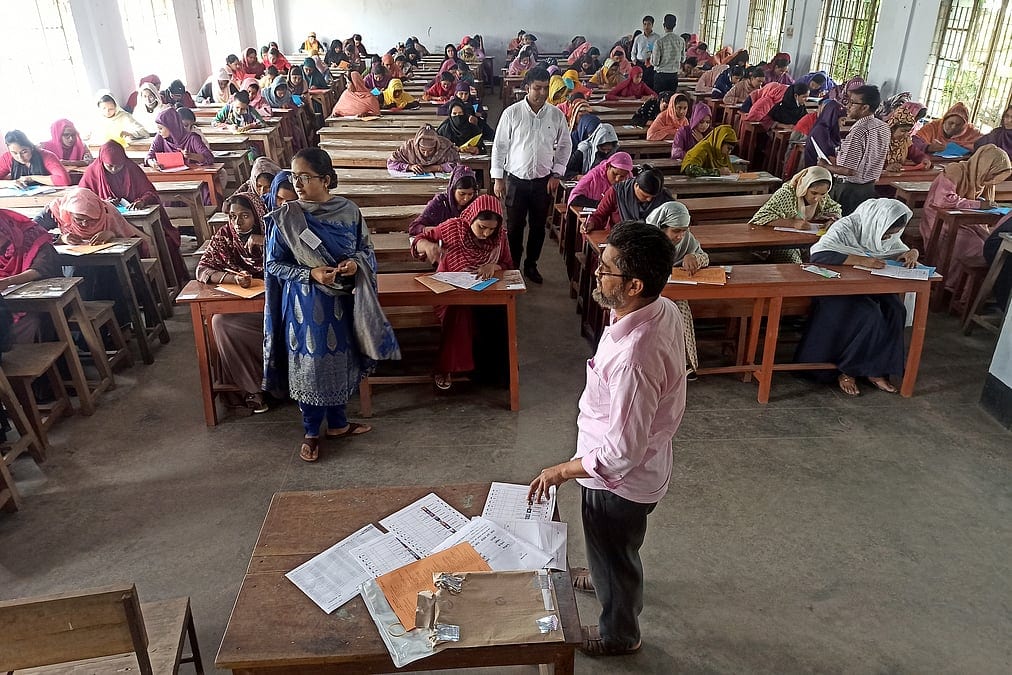মাঠপর্যায়ে পুলিশি তদন্ত শুরু, প্রাথমিকে শিক্ষক নিয়োগের জট খুলেছে