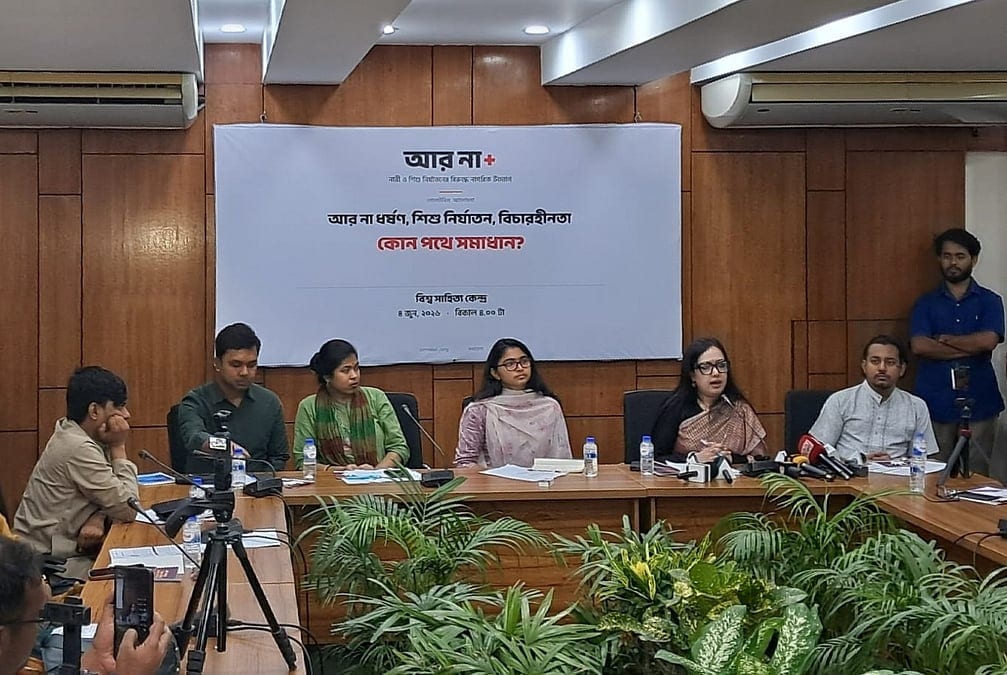 ‘ভাইরাল’ না হলে টনক নড়ে না